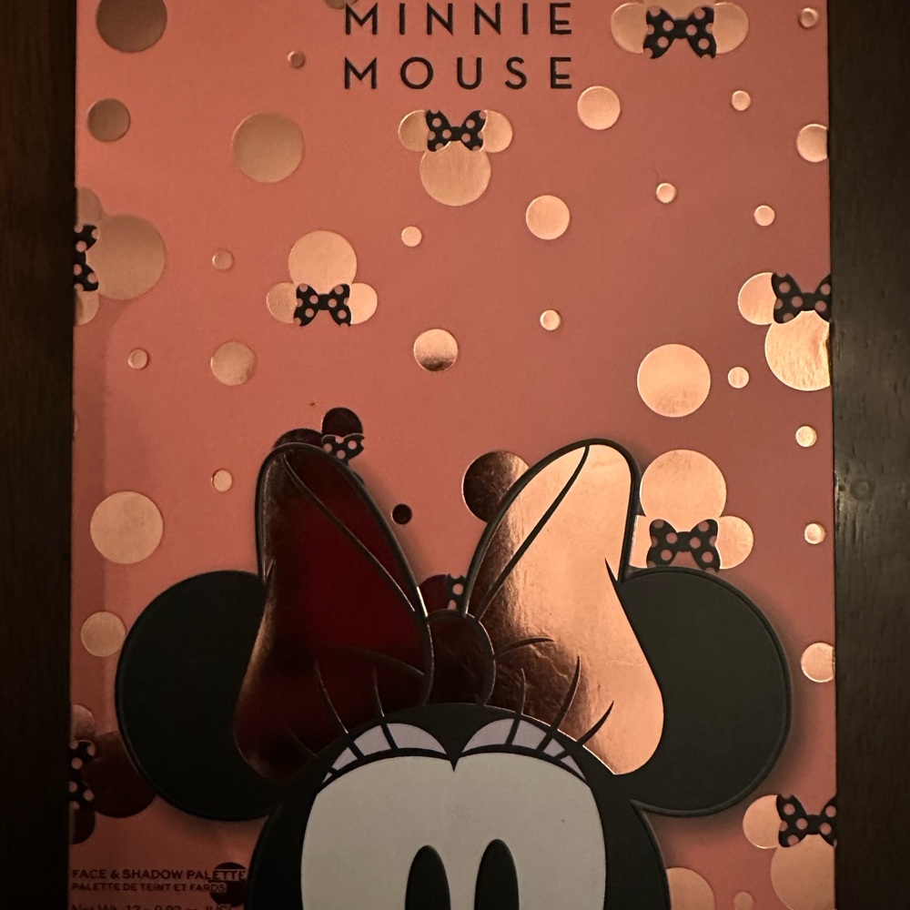 Disney Minnie Mouse Limited Edition Style Makeup Set Brand New - Picture 2 of 11